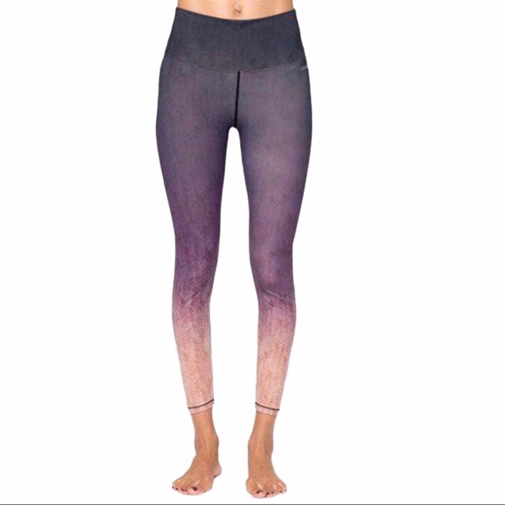 AR-33 Alpha High Waist Ombre Leggings Size Medium Purple Activewear High Waist - Picture 2 of 11